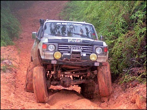 Toyota Land Cruiser HDJ80 - Moranguinho!!!-131_0602_02_z-toyota_land_cruiser_hj_60-front_view.jpg