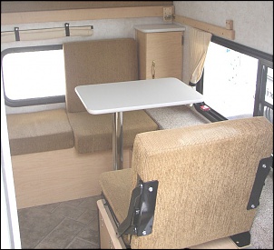 Montando um motorhome / camper sobre uma f 250 cd 4x4-dinetteseatingoption.jpg