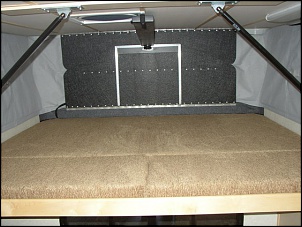 Montando um motorhome / camper sobre uma f 250 cd 4x4-cabover-bed-tan-fabric.jpg