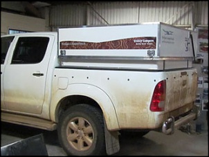 FlipPac Camper nacional para nossas picapes-brolga_cab_hilux_closed.jpg