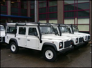 Defender 110 1997 - Land-Home-002.jpg