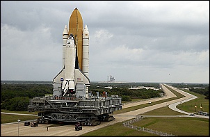 Alguem conhece quem fabrica reboques assim no Brasil-800px-ksc-107-rollout.jpg