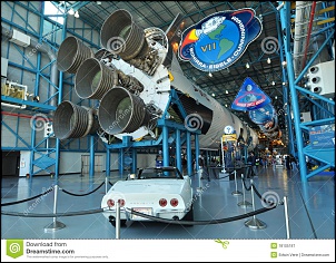 Alguem conhece quem fabrica reboques assim no Brasil-classic-white-corvette-saturn-v-rocket-18105187.jpg