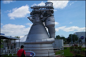 Alguem conhece quem fabrica reboques assim no Brasil-engine.jpg