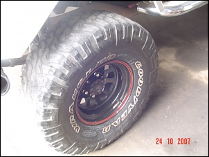 Rodas mangels 15x8 com Pneus 35&quot;-pneu-traz-2.jpg