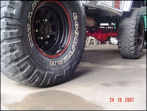 Rodas mangels 15x8 com Pneus 35&quot;-pneu-traz-3.jpg