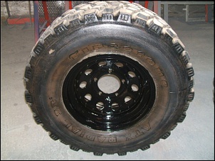 Pneus 31 com rodas 5 furos R$ 1.200,00-pneu-31x10-5x15-2.jpg