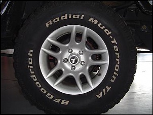 4 pneus BF MUD 31&quot;  ---&gt; R$ 900,00 !!!!!! VENDIDOS-pneu4_685.jpg