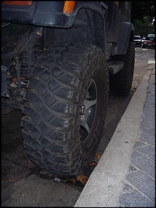 Maxxis Creepy Crawly 35 12,5/15-pneu3.jpg