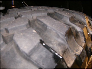 Vendo 4 Peneu 33 Mt Saveiro Aro 15 ( Mud )-imagem-021.jpg