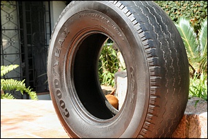 Troco/vendo 1 pneu largo de F1000 usado-10.jpg
