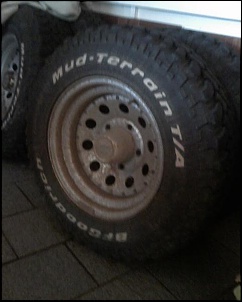 Vendo 4 pneus bf mud 215/75 r15-23-04-09_0906.jpg