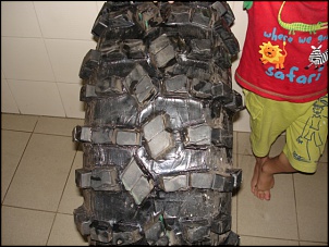 Pneu de cravo c/ aro s/ uso 255/85/16-imagem-002.jpg