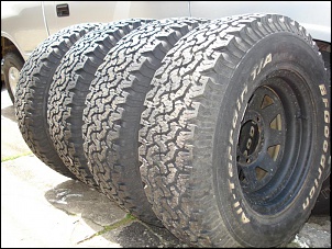 Vendo 4 pneus bf goodrich all terrain 235/75/r15-dsc04264.jpg