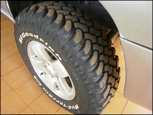 4 Pneus MUD BF Goodrich 245/75R16-p1010203.jpg