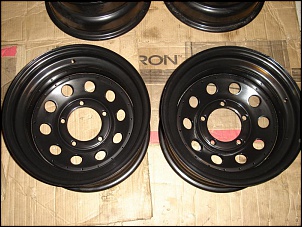 Rodas 15x8 mangels-rodas-15x8-preta.jpg