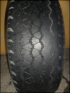 Vendo 1 roda mangels 15 x 8 com pneu lt 255-005.jpg