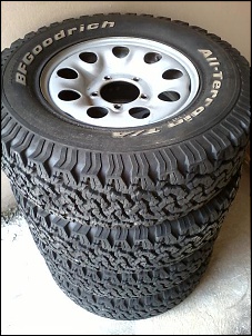 Pneus BF Goodrich All Terrain 235/75 R15-p080411_1439.jpg
