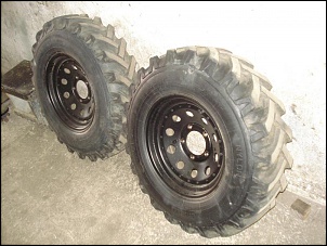 Vendo 4 pneus 7.5 16 + rodas 5f-dsc07318.jpg