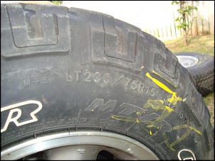 Vendo 4 pneus Wrangler da Goodyear MT/R 235/75-R15 = 1.400,00 o JOGO-image10.jpg