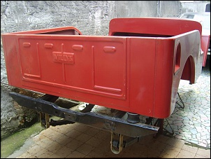 Vendo carroceria de fibra cj3 e quadro de para-brisa com vidro maior-imagem-001.jpg