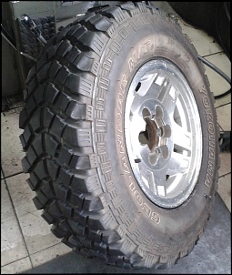 4 Pneus 30" :: aro 15 :: Yokokama Geolandar Mud-2011-11-26-12.19.20.jpg