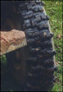 vendo 4pneus lameiros c rodas e 4pneus com rodas p asfalto-pneu2_374.jpg