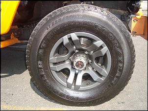 Vendo barato jogo completo de pneus Goodyear Wrangler Adventure 255/75 R15-dsc01973.jpg