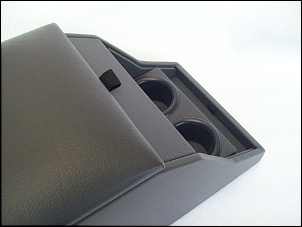 Console Central L. R. Defender-100_2422.jpg