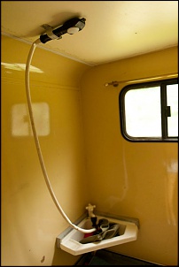 Vende-se Camper-banho.jpg
