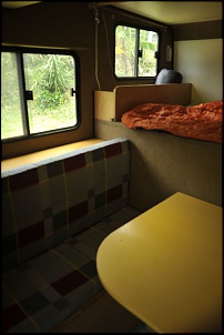 Vende-se Camper-mesa-2.jpg