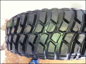 Vendo 7 pneus ARO 15 (33&quot; e 31&quot;)-img_2127.jpg