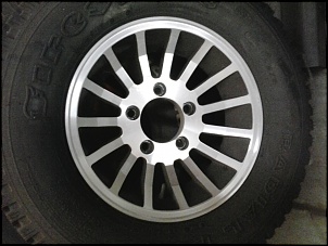 2 Jg. rodas Aro 15 5 furos Willys/Samurai/Vitara/JPX/F-1000...-2014-07-25-10.11.36.jpg