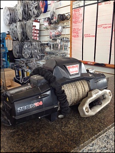 Vendo Guincho Warn Zeon 10-S com Cabo Sintetico Original-img-20141224-wa0013.jpg