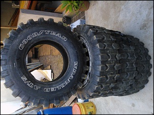 pneus 31/10,5/R15-a6713f64198c3d3032e27abe1632b2223b244069.jpg
