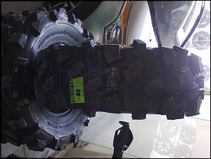 Vendo Pneu Maxxis Trepador 35x12,5x15-foto0465.jpg