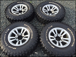 Pneus BFGoodrich MUD 31&quot;x10,5&quot; com 13 mm de borracha montados em rodas 15&quot; Troller-img_4482.jpg