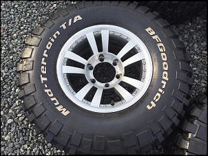 Pneus BFGoodrich MUD 31&quot;x10,5&quot; com 13 mm de borracha montados em rodas 15&quot; Troller-img_4483.jpg