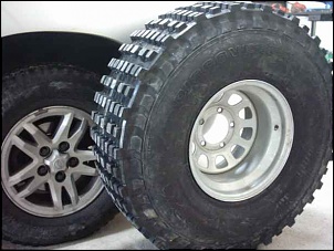 Vendo jogo de 35&quot;x12,5&quot; CROSS   !!!!!!  VENDIDOS!!-pneu4_159.jpg