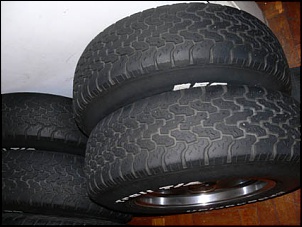 VENDO 4 RODAS DE LIGA ARO 15 COM PNEUS BF TRAIL TA-roda_02_116.jpg