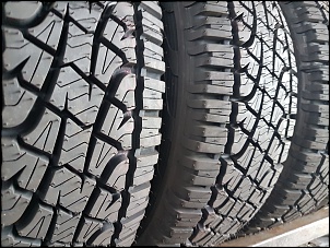 Vendo 4 pneus 31x10.5r15 pirelli scorpion atr-15239924424901088440591.jpg