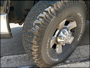 2 pneus BFGoodrich AT 37x12.50R17 seminovos-535923119180702.jpg