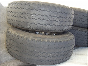 Pneus Wrangler RT/S 255/75/15 c/ Roda 8&quot; 6 furos-pneus1.jpg