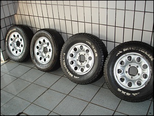 Vendo 4 Pneus E Rodas Originais Do Vitara-rodas1.jpg