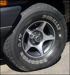 Vendo 4 pneus super usados Scorpion A/T 32/11,5/15-roda_863.jpg