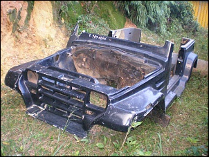 Carroceria Troller T-4 2002 com reparos-car_troller-1.jpg