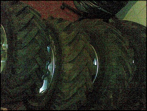 Rodas aro 15 Nissan 6 furos com pneus-imagem030.jpg