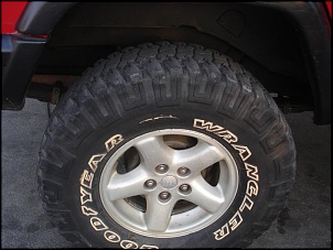 Cherokee Sport 97 Vermelha equipada-xj-003.jpg
