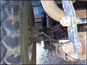 Vendo Jeep Willys 78 Equipado pra trilha(guincho/bloqueio/cap atlantida)-freio-disco-traseiro.jpg