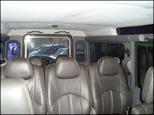 Land Rover Defender 110 - 2001 (verde + teto branco)-interior3.jpg